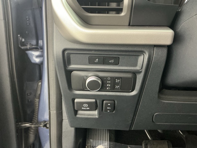 used 2022 Ford Expedition car, priced at $40,701