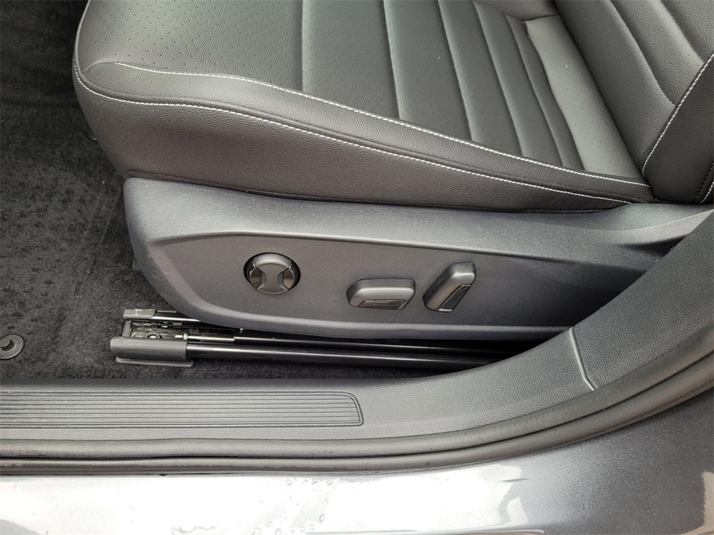 used 2024 Volkswagen Jetta car, priced at $23,624