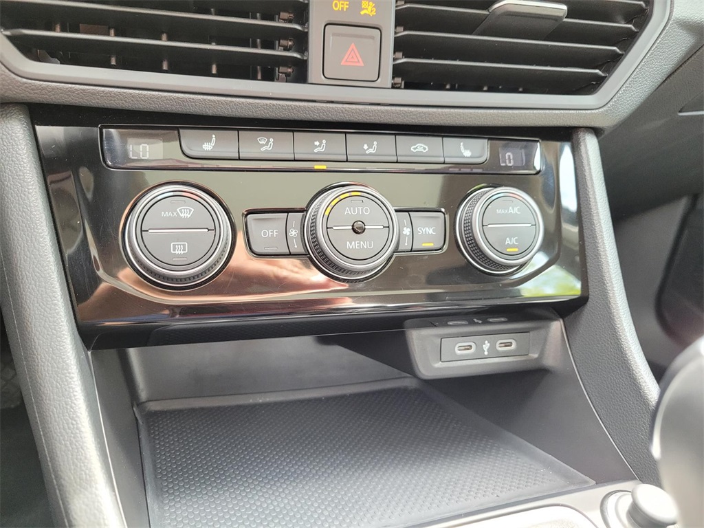 used 2024 Volkswagen Jetta car, priced at $23,624