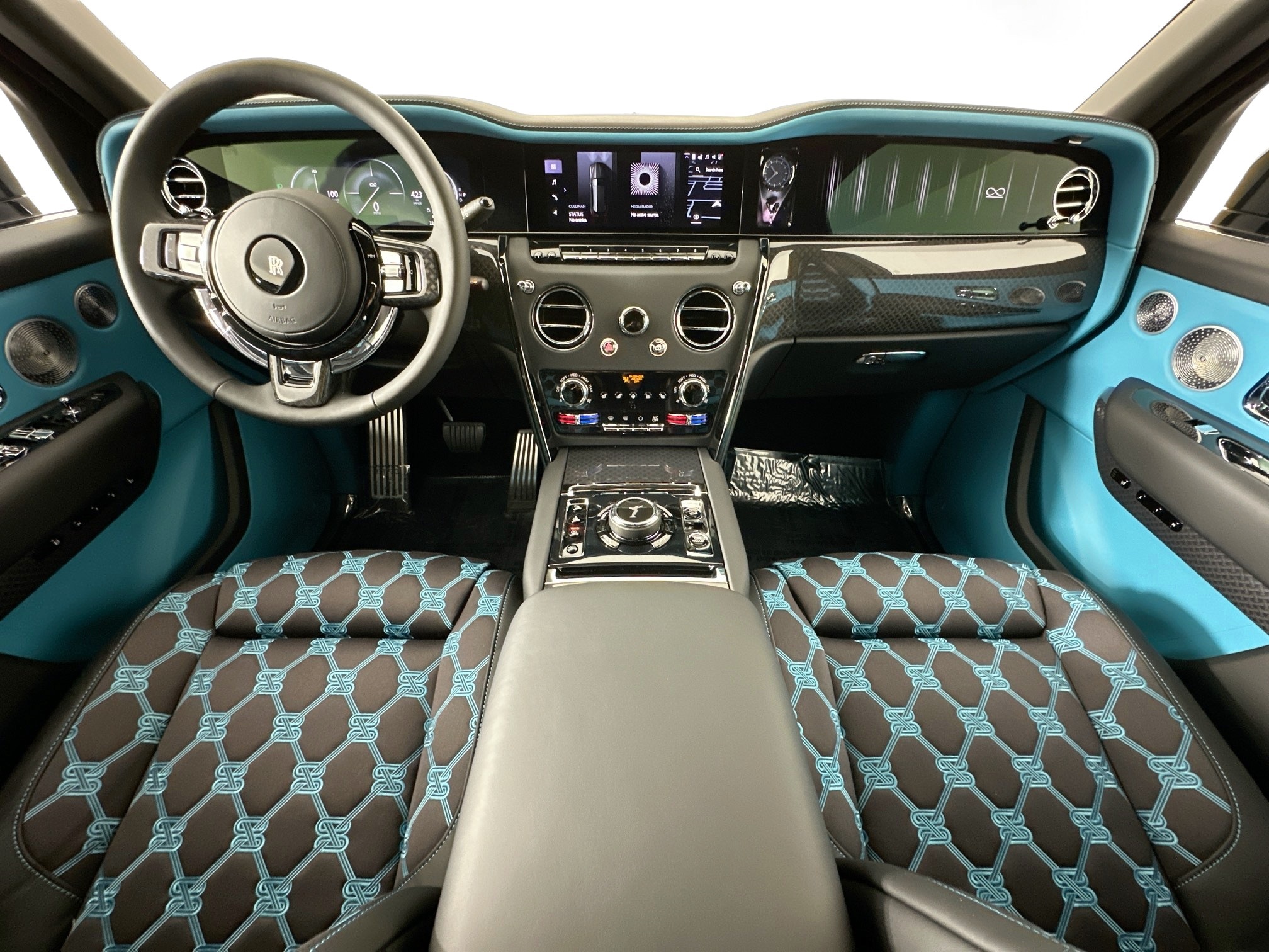 new 2026 Rolls-Royce Cullinan car, priced at $606,350