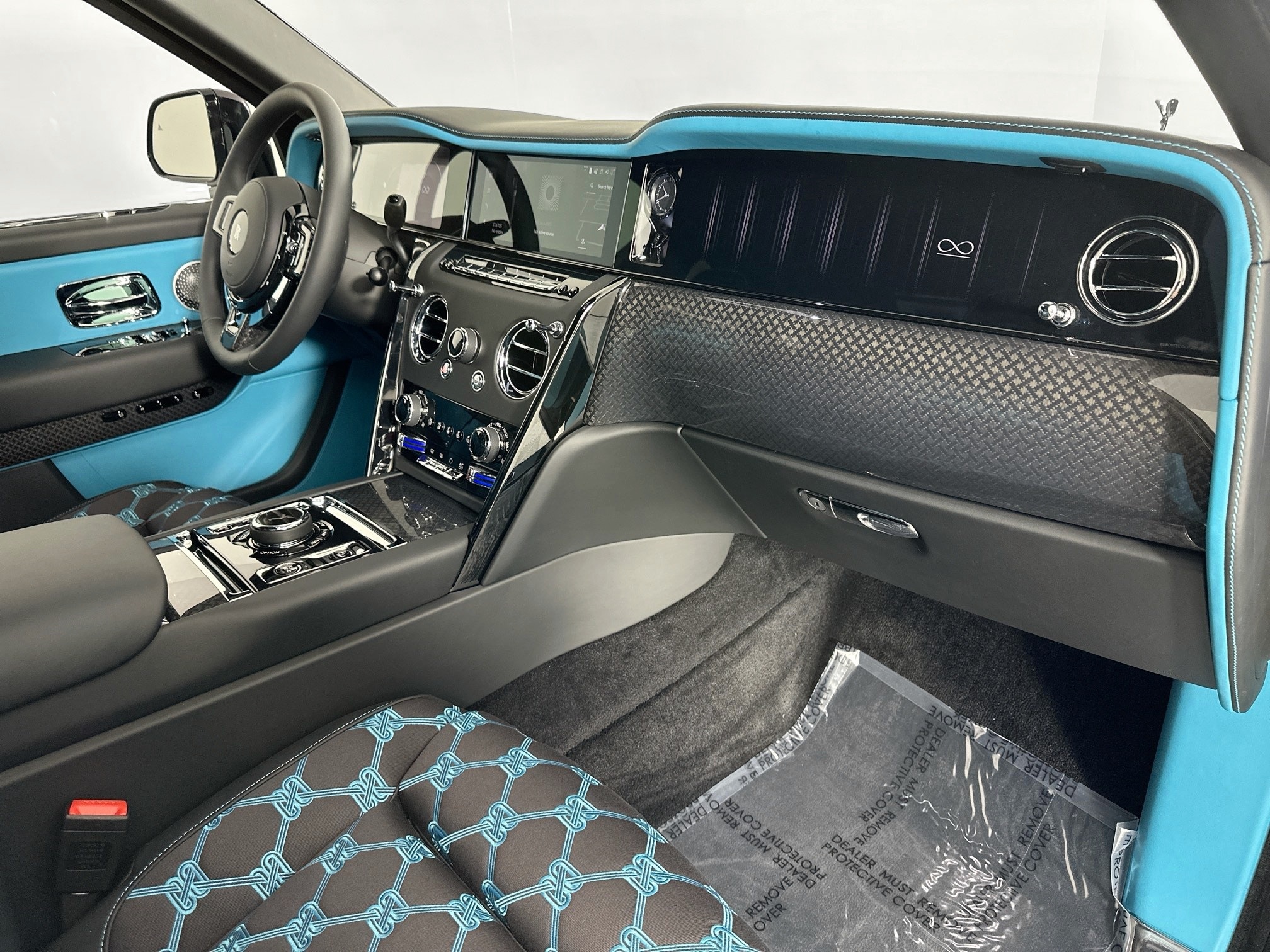new 2026 Rolls-Royce Cullinan car, priced at $606,350