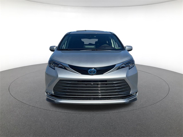 used 2024 Toyota Sienna car, priced at $53,911