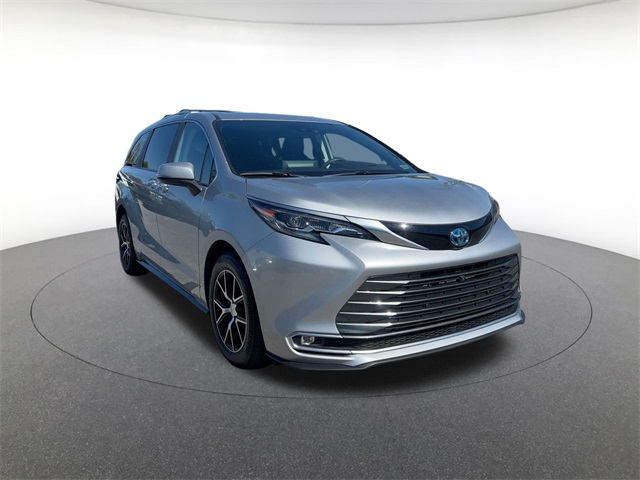 used 2024 Toyota Sienna car, priced at $53,911