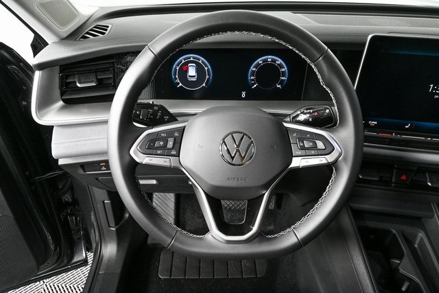 new 2025 Volkswagen Tiguan car, priced at $37,545