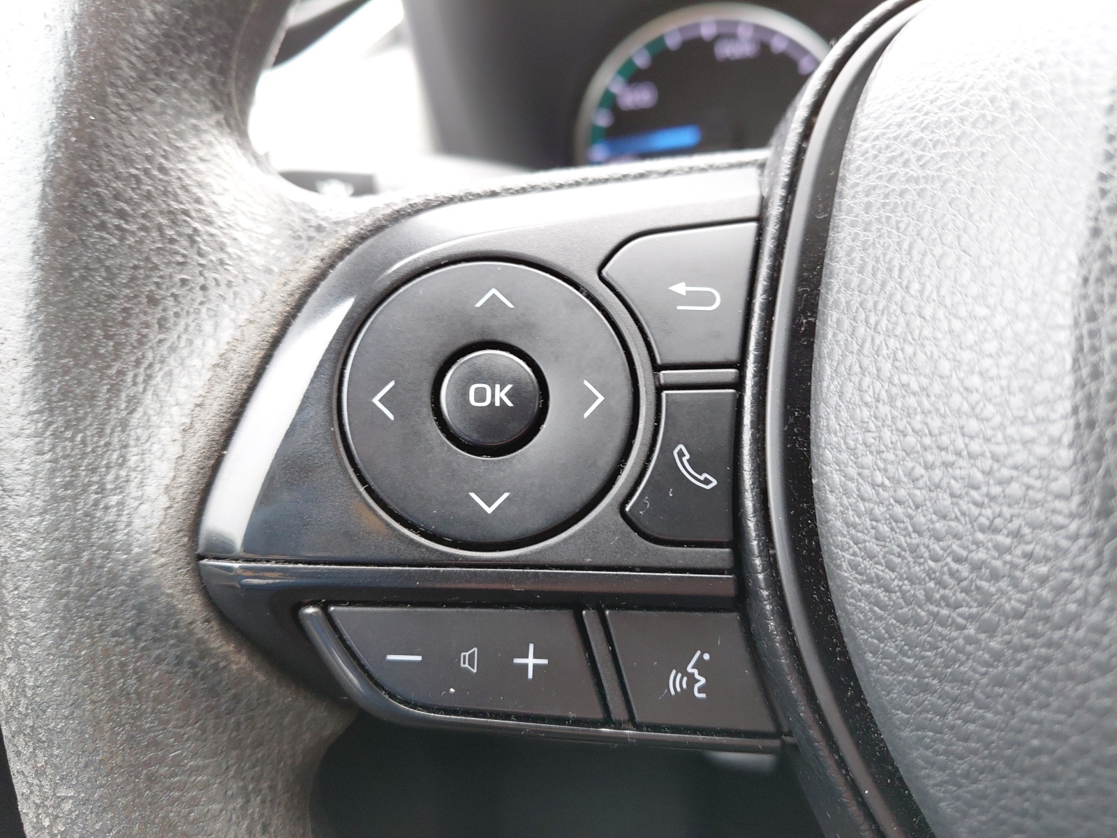 used 2022 Toyota RAV4 Hybrid car, priced at $26,186