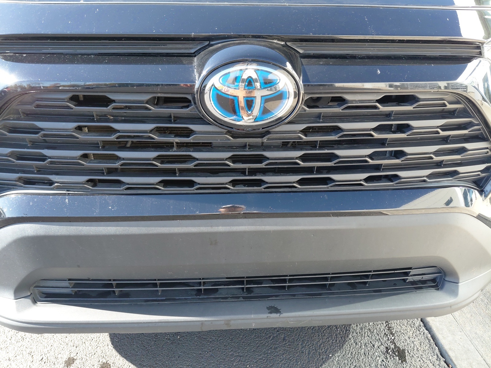 used 2022 Toyota RAV4 Hybrid car, priced at $26,186