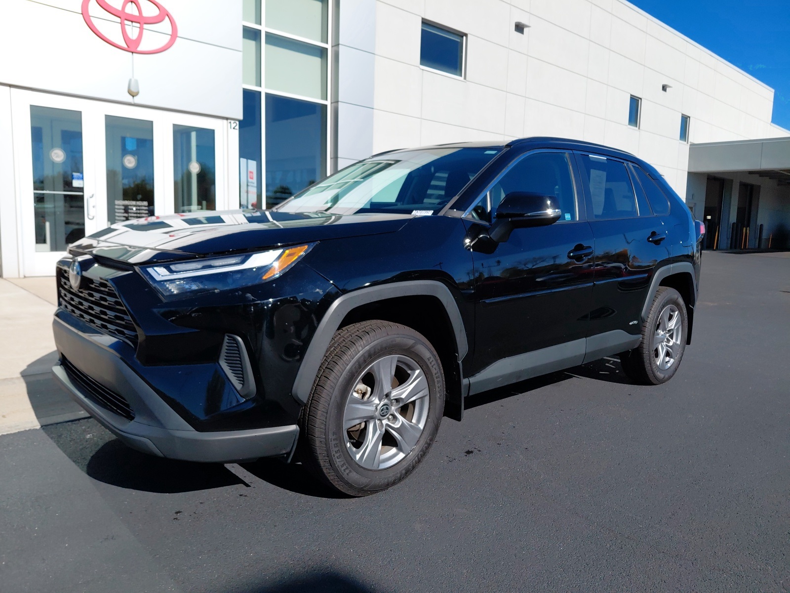 used 2022 Toyota RAV4 Hybrid car, priced at $26,186