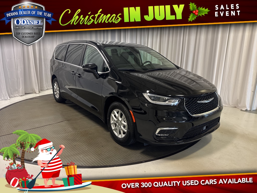 used 2024 Chrysler Pacifica car, priced at $32,848