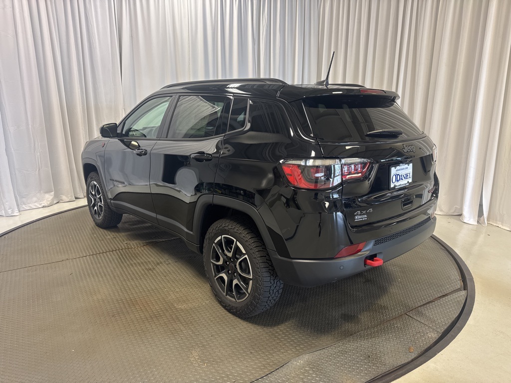 new 2025 Jeep Compass car, priced at $38,694