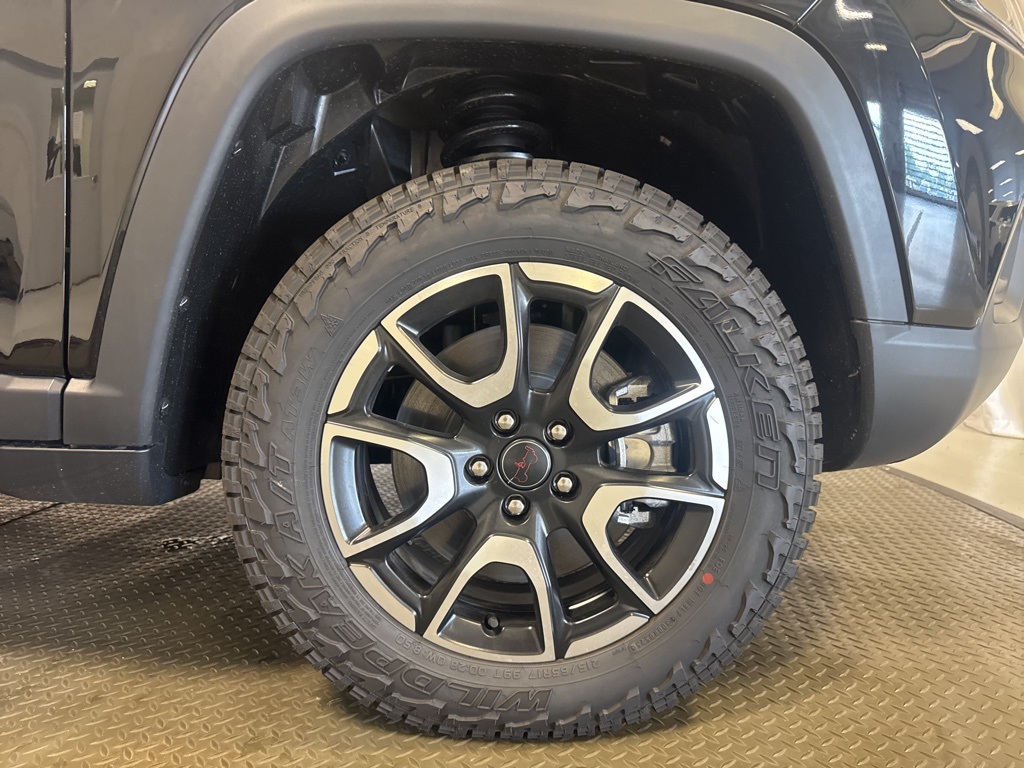 new 2025 Jeep Compass car, priced at $38,694