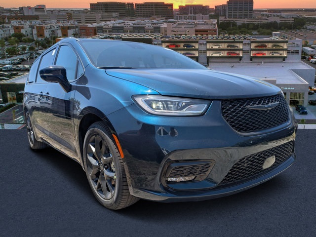 new 2025 Chrysler Pacifica car, priced at $46,365