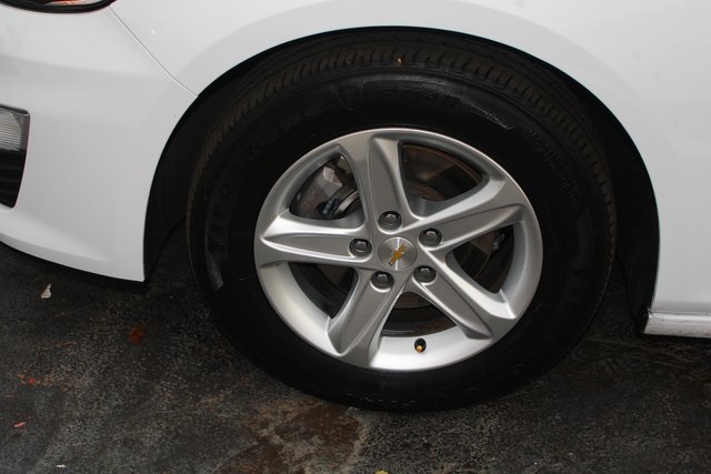 used 2024 Chevrolet Malibu car, priced at $19,867