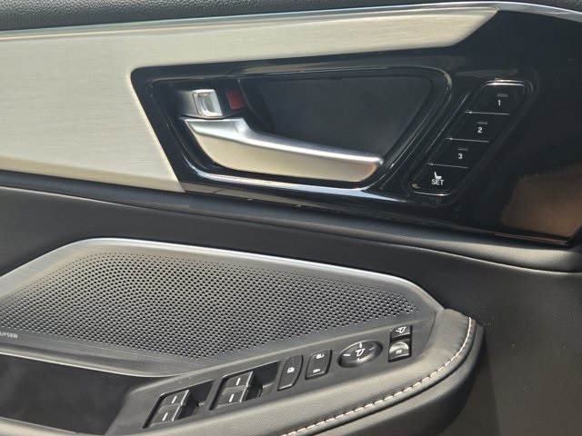 used 2025 Acura MDX car, priced at $52,400