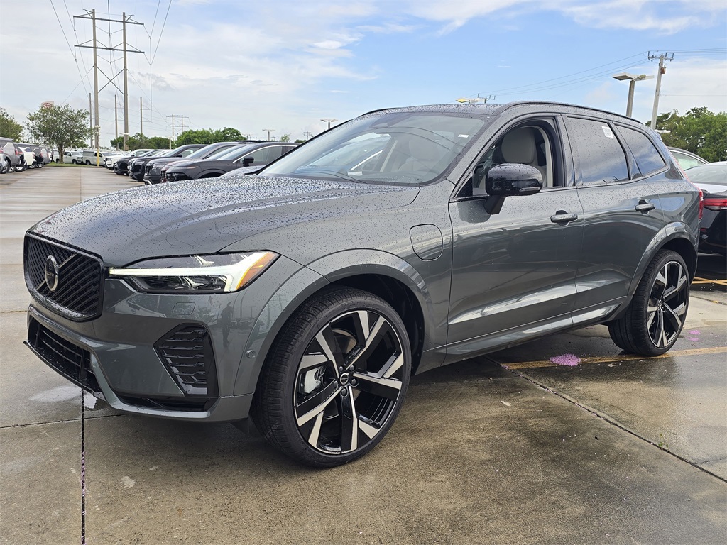 new 2026 Volvo XC60 Plug-In Hybrid car, priced at $80,750