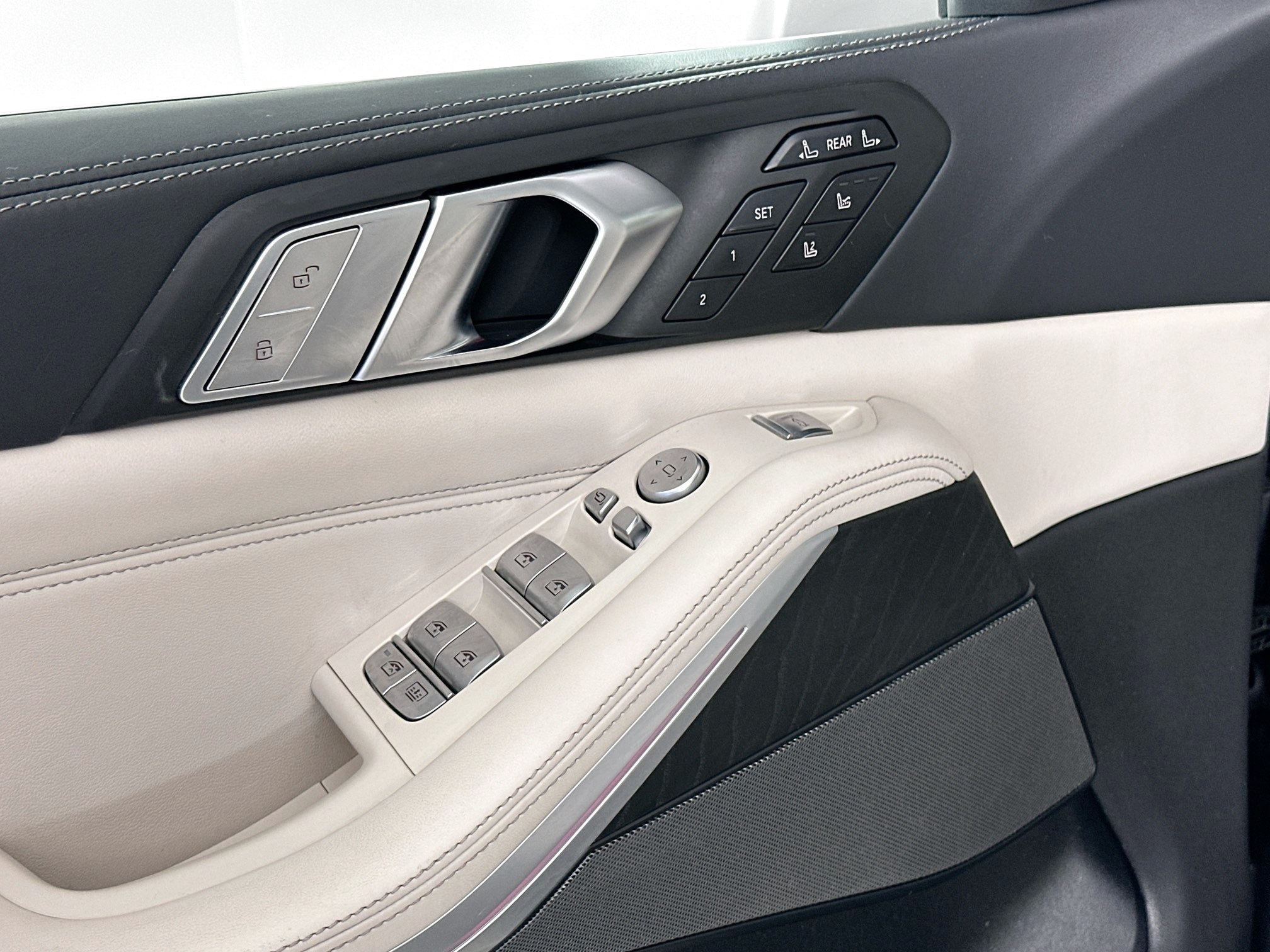 used 2022 BMW X7 car, priced at $54,998