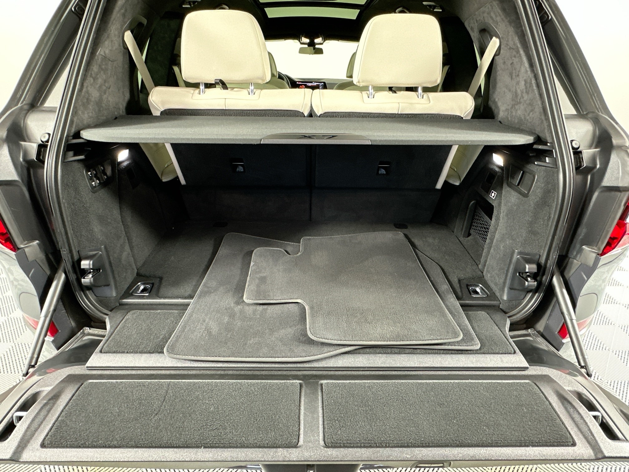 used 2022 BMW X7 car, priced at $54,998