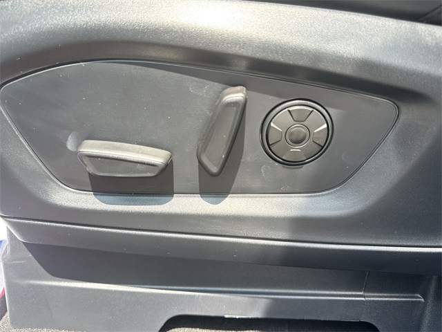 new 2025 Ford Explorer car, priced at $60,360