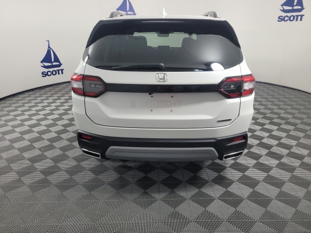 used 2025 Honda Pilot car, priced at $45,986
