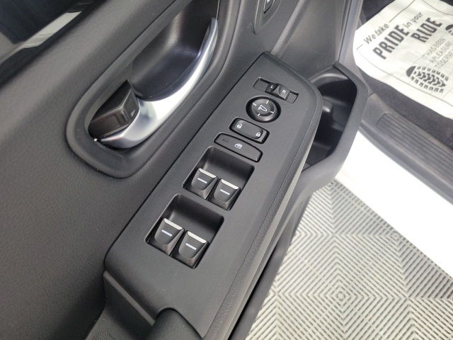 used 2025 Honda Pilot car, priced at $45,986
