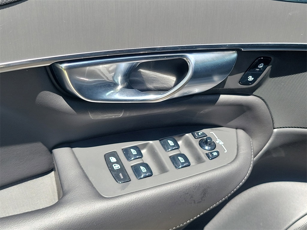 used 2025 Volvo XC90 car, priced at $45,995