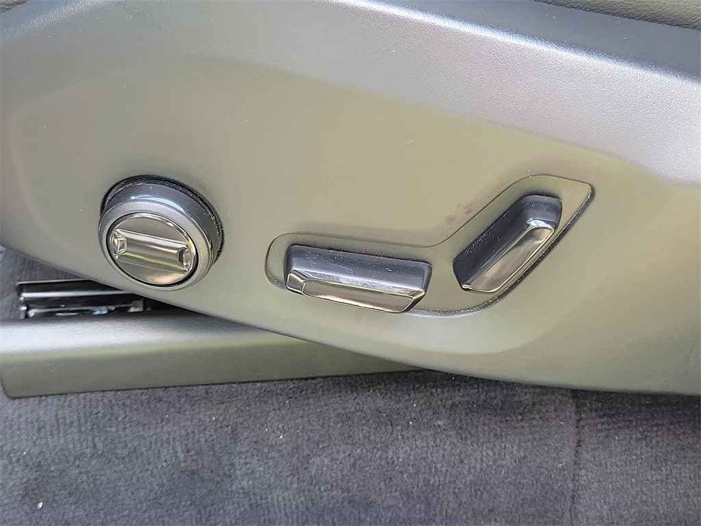 used 2025 Volvo XC90 car, priced at $45,995