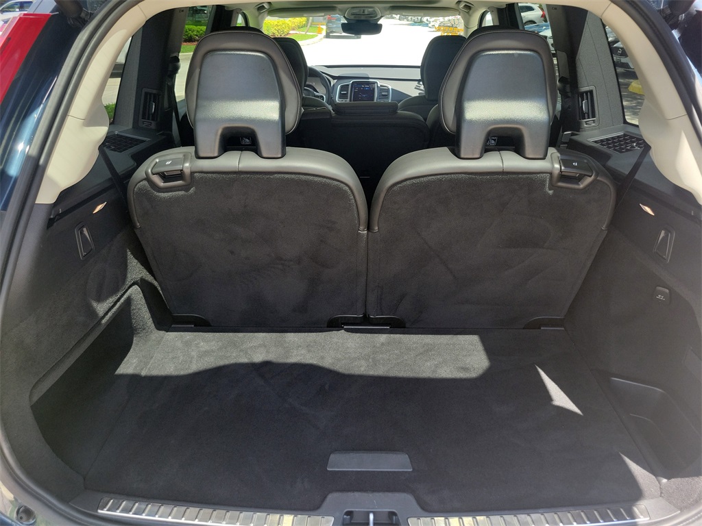 used 2025 Volvo XC90 car, priced at $45,995
