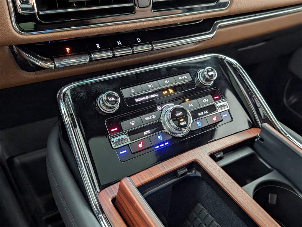 new 2024 Lincoln Navigator car, priced at $92,895