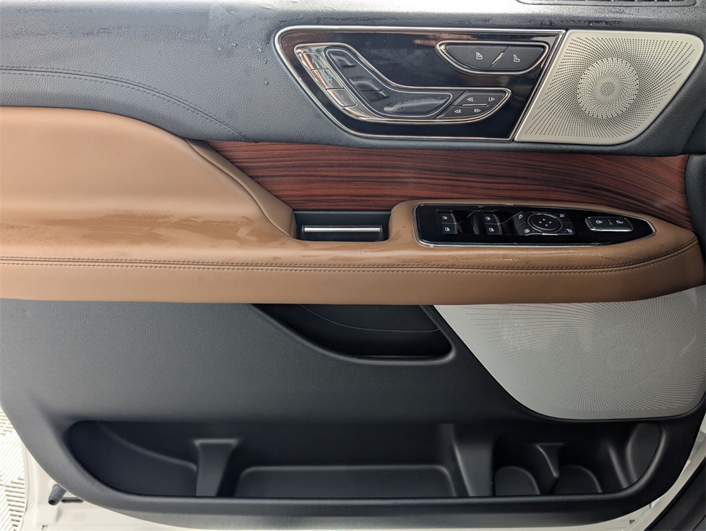 new 2024 Lincoln Navigator car, priced at $92,895