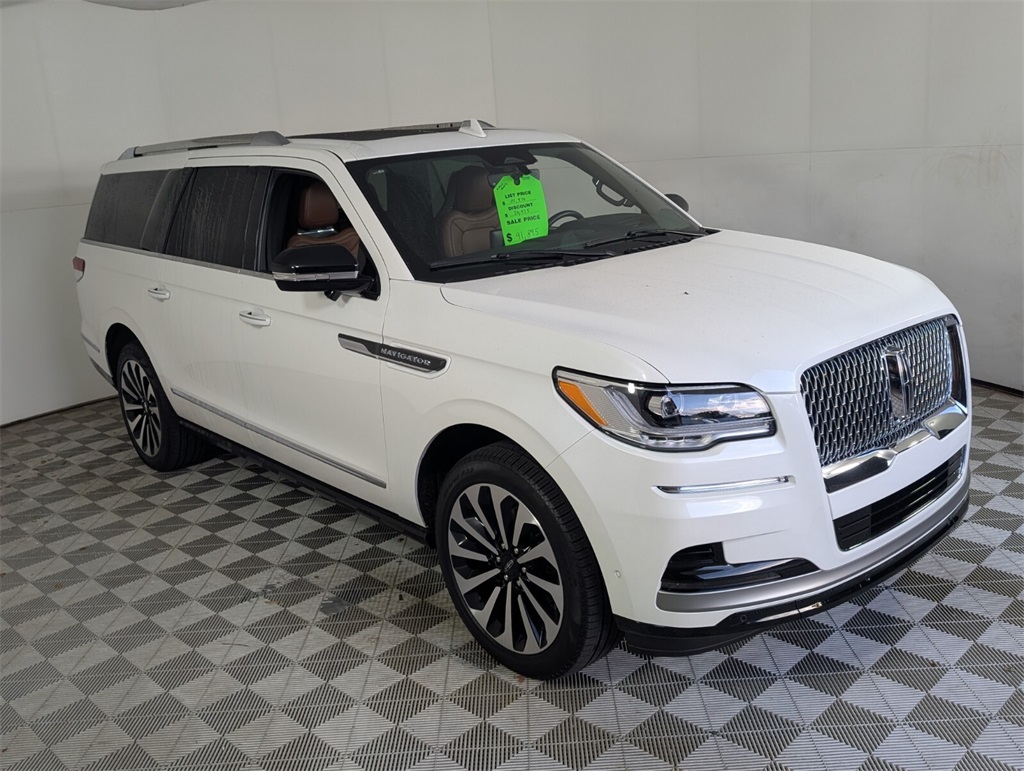 new 2024 Lincoln Navigator car, priced at $92,895