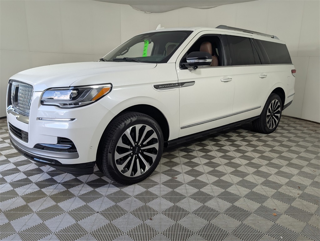 new 2024 Lincoln Navigator car, priced at $92,895