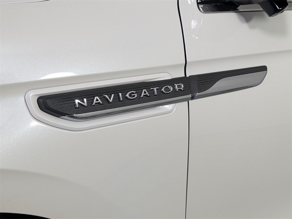 new 2024 Lincoln Navigator car, priced at $92,895