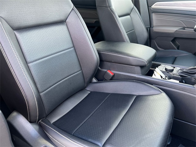 used 2022 Volkswagen Atlas Cross Sport car, priced at $23,811