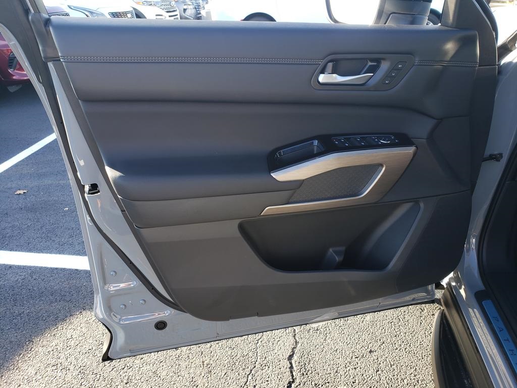 new 2025 Nissan Pathfinder car, priced at $46,496
