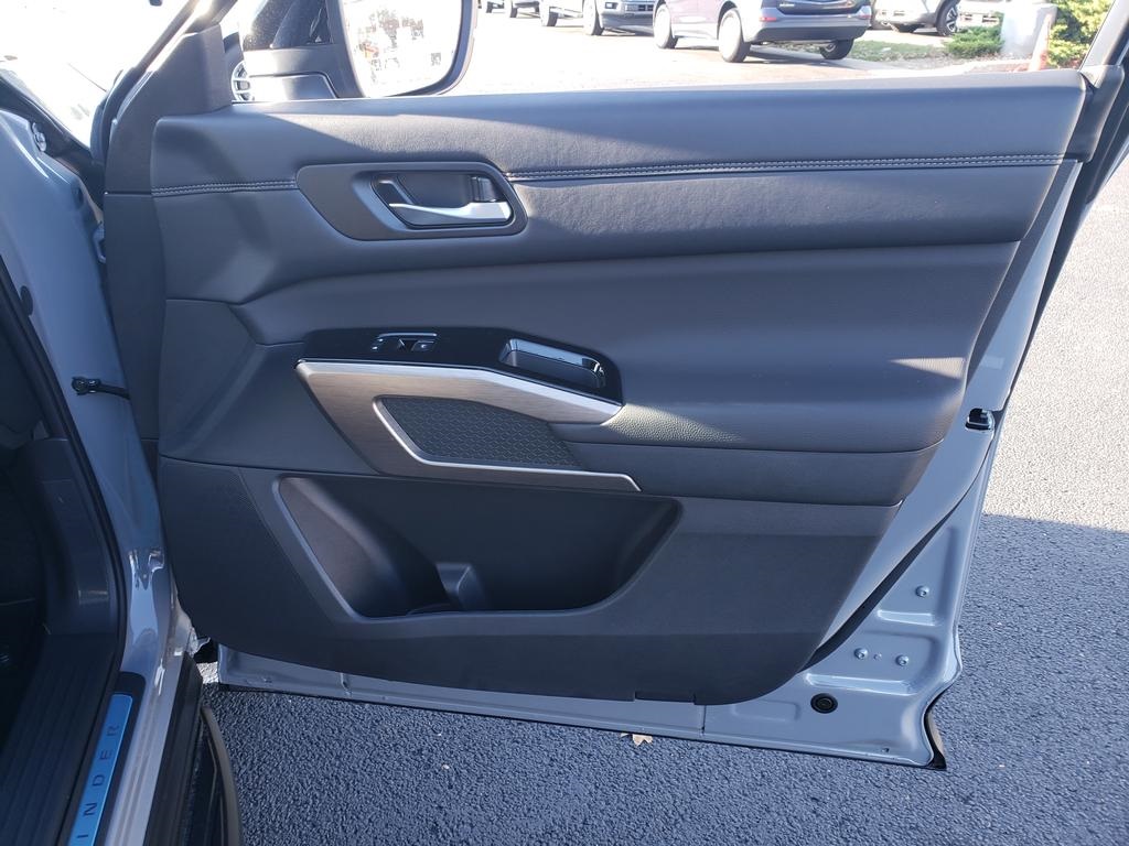 new 2025 Nissan Pathfinder car, priced at $46,496