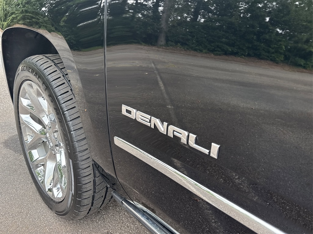 used 2020 GMC Yukon car, priced at $36,950