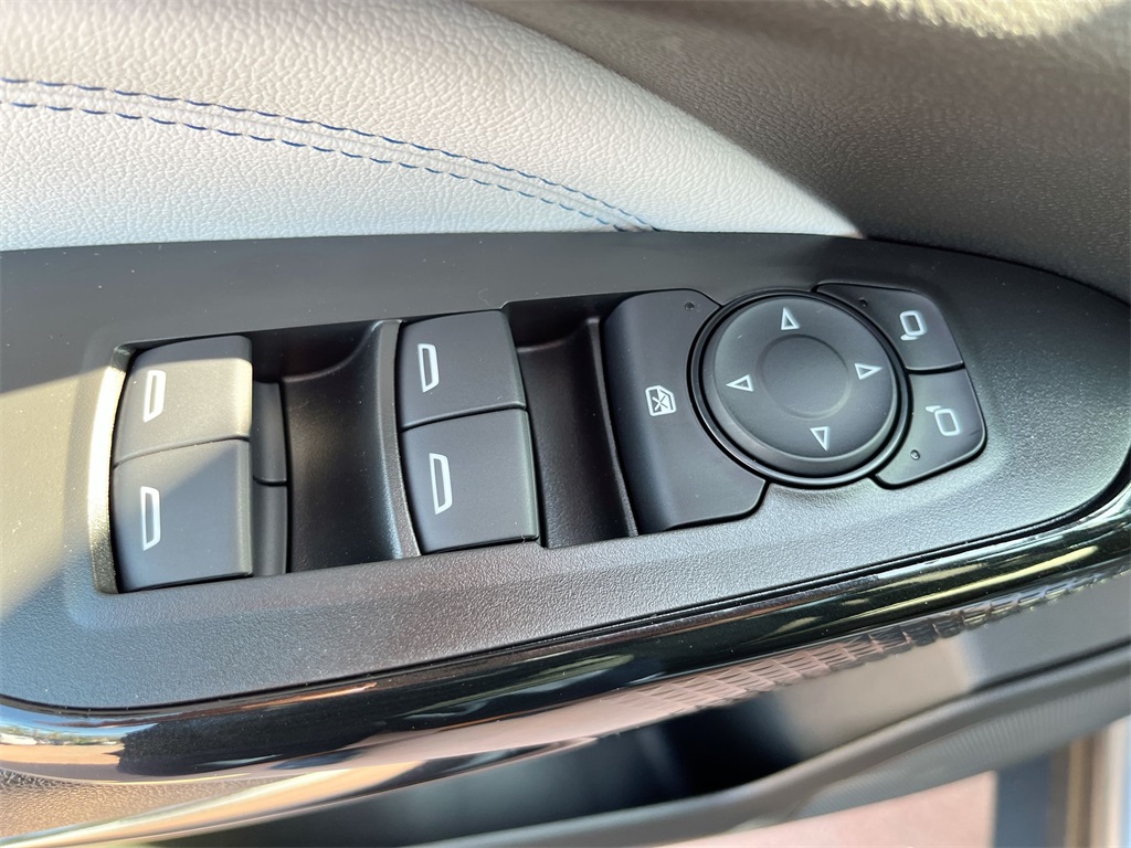 new 2025 Chevrolet Trax car, priced at $23,342