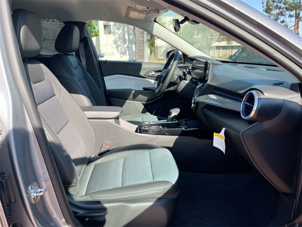 new 2025 Chevrolet Trax car, priced at $23,342