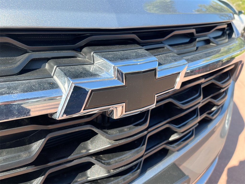 new 2025 Chevrolet Trax car, priced at $23,342