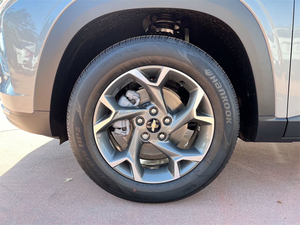 new 2025 Chevrolet Trax car, priced at $23,342