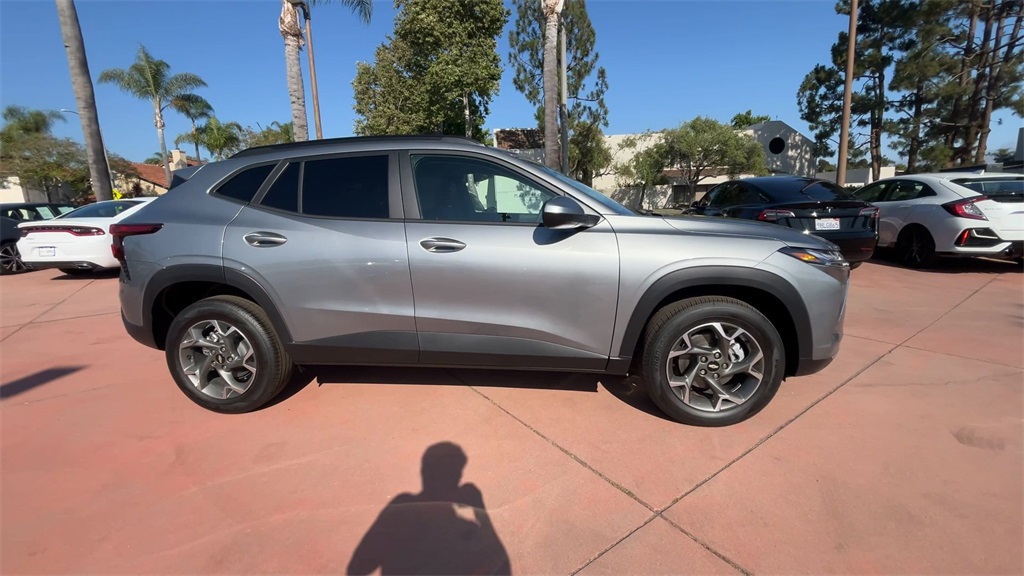 new 2025 Chevrolet Trax car, priced at $23,342