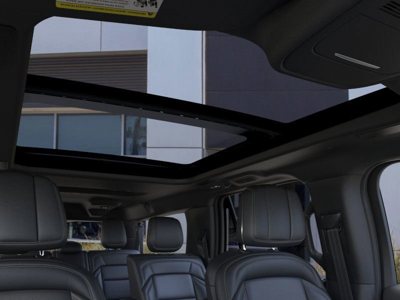 new 2025 Lincoln Navigator car, priced at $108,550