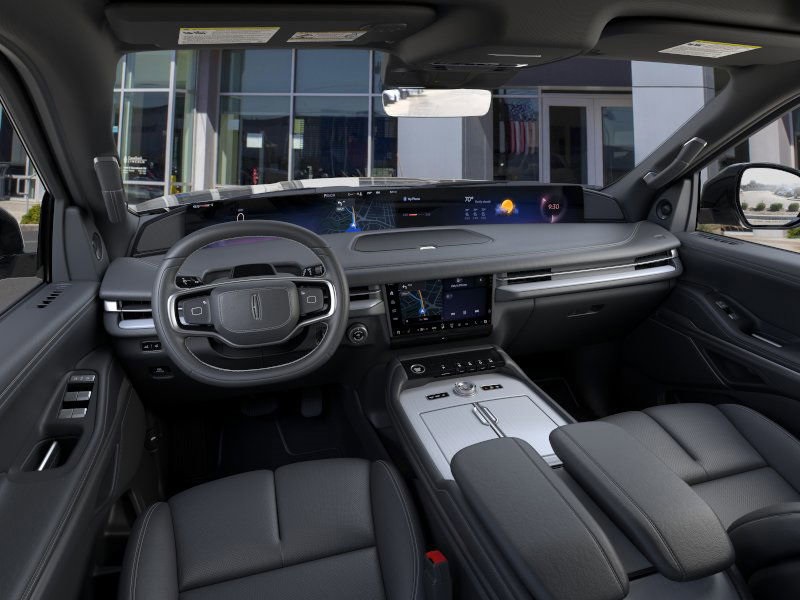 new 2025 Lincoln Navigator car, priced at $108,550