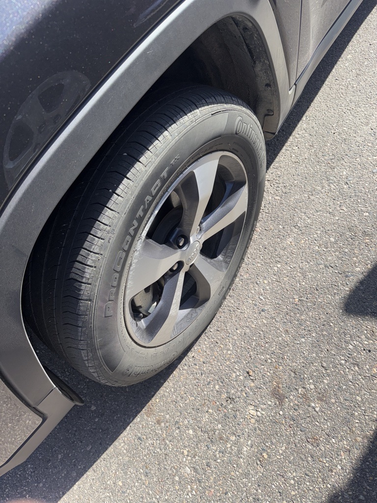 used 2022 Jeep Cherokee car, priced at $27,941