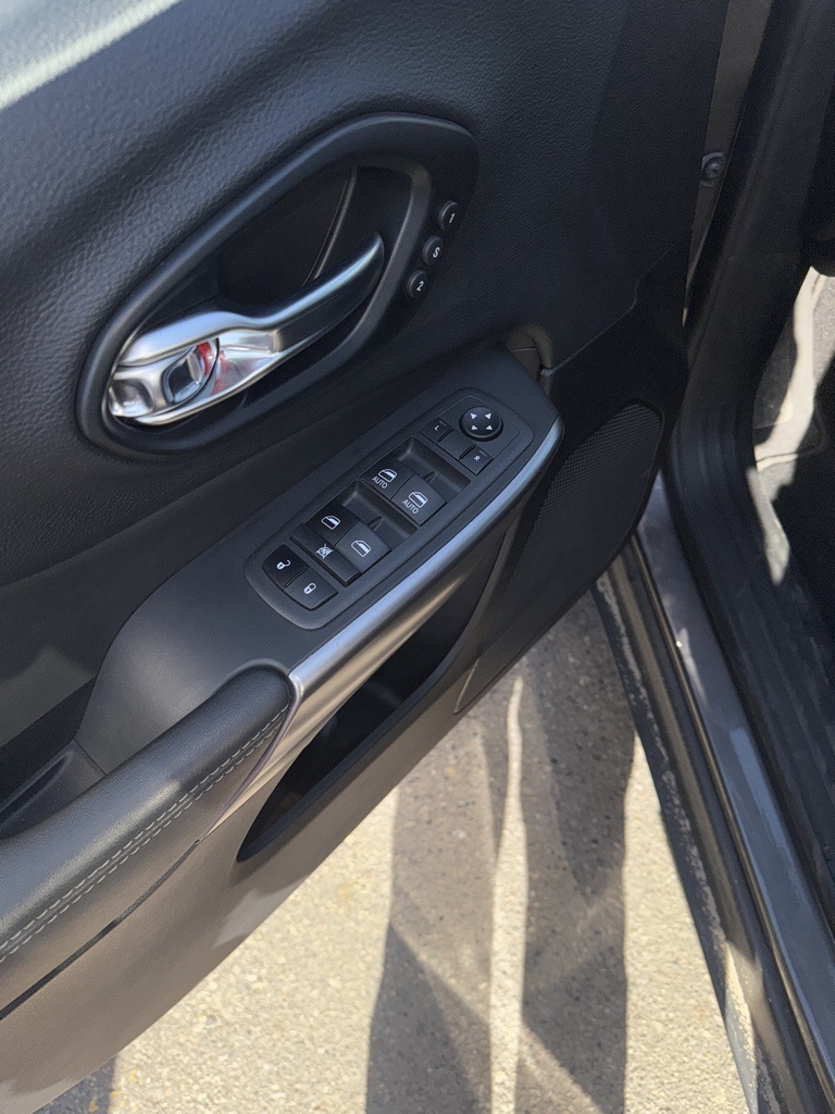 used 2022 Jeep Cherokee car, priced at $27,941