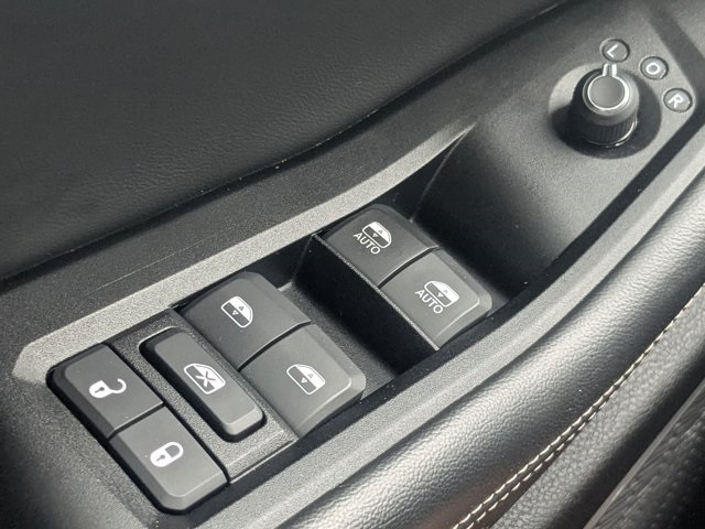 used 2024 Jeep Grand Cherokee car, priced at $25,438