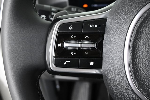 new 2025 Kia Sorento Hybrid car, priced at $39,636