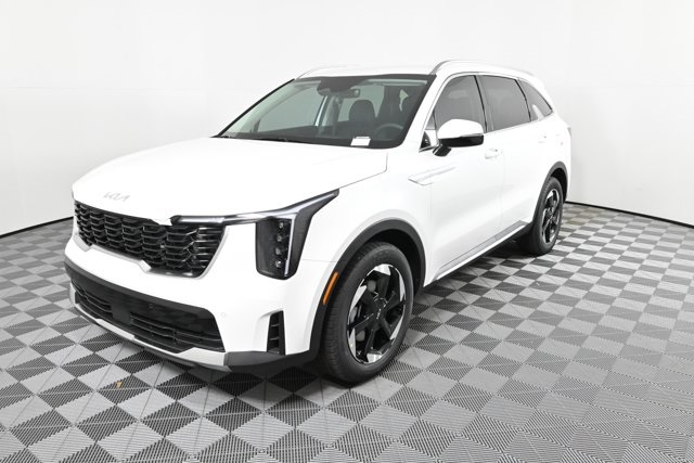 new 2025 Kia Sorento Hybrid car, priced at $39,636
