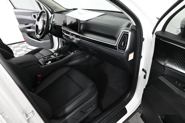 new 2025 Kia Sorento Hybrid car, priced at $39,636