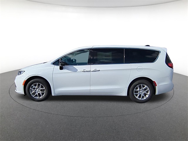 new 2026 Chrysler Pacifica car, priced at $40,693