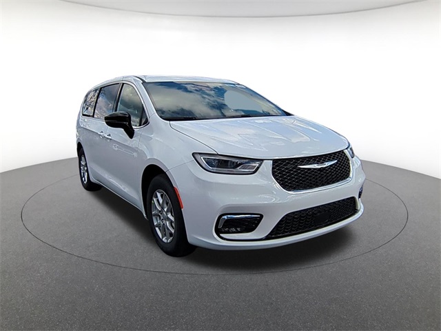 new 2026 Chrysler Pacifica car, priced at $40,693